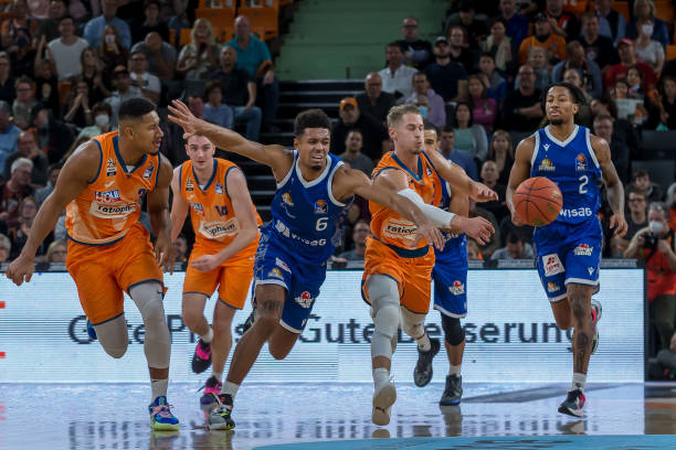 尤某球员离 尤某球员离